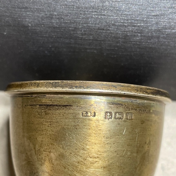 1921 Levi & Salaman Sterling Silver Egg Cup Engraved 19th July 1922 RWH. - Picture 11 of 11